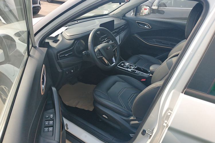 Used SOL E40X 2022 Business Edition Interior 3