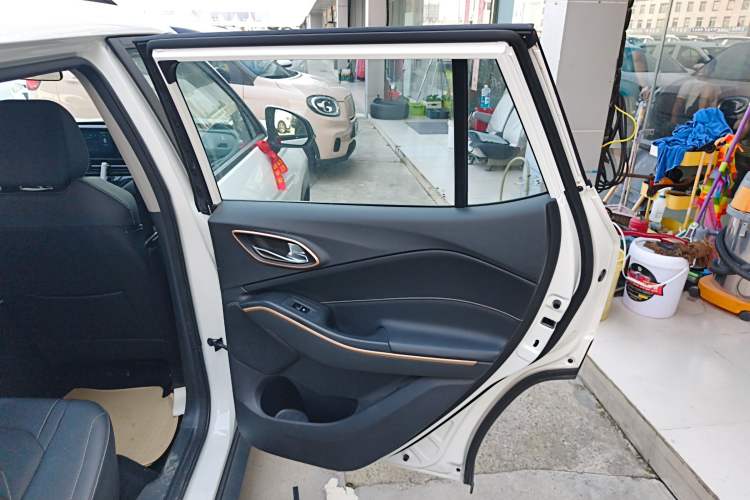Used SOL E40X 2022 Business Edition Interior 6