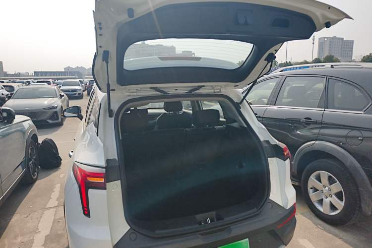 Used SOL E40X 2022 Business Edition Trunk