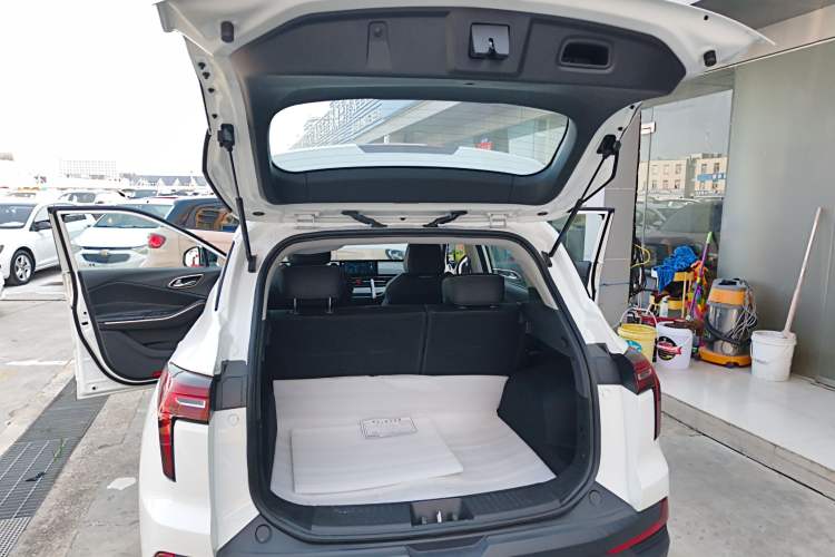 Used SOL E40X 2022 Business Edition Trunk