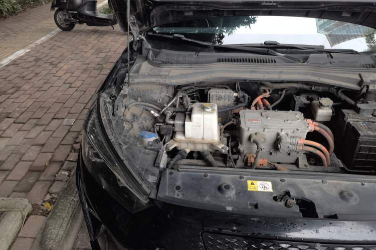 Used SOL E50A 2021 Deluxe Edition Engine Bay Right