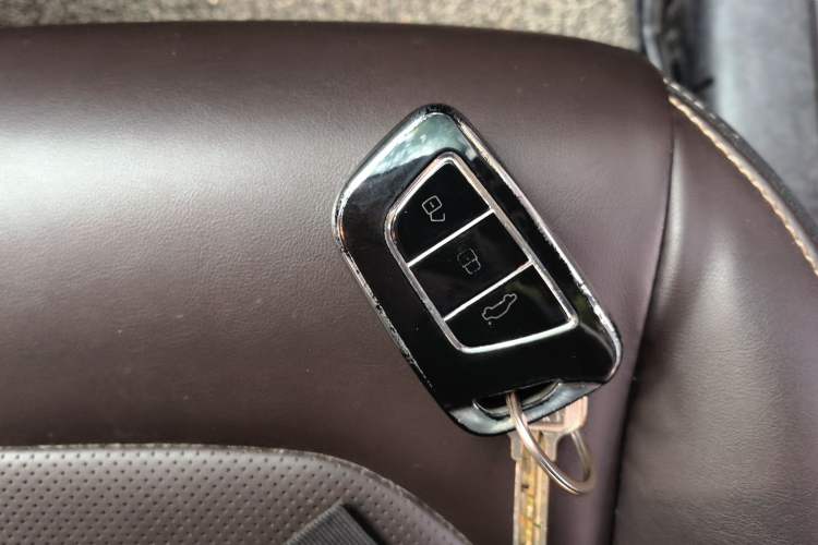 Used SOL E50A 2021 Deluxe Edition Vehicle Key