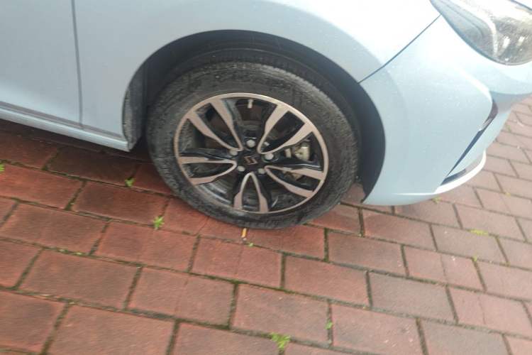 Used SOL E50A 2021 Enjoy Travel Edition Right Front Wheel Hub