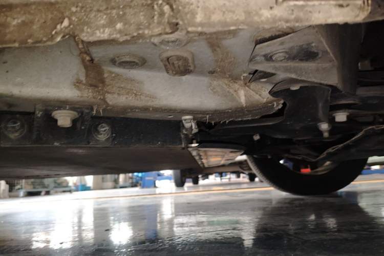 Used SOL E50A 2021 Deluxe Edition Chassis Front Right