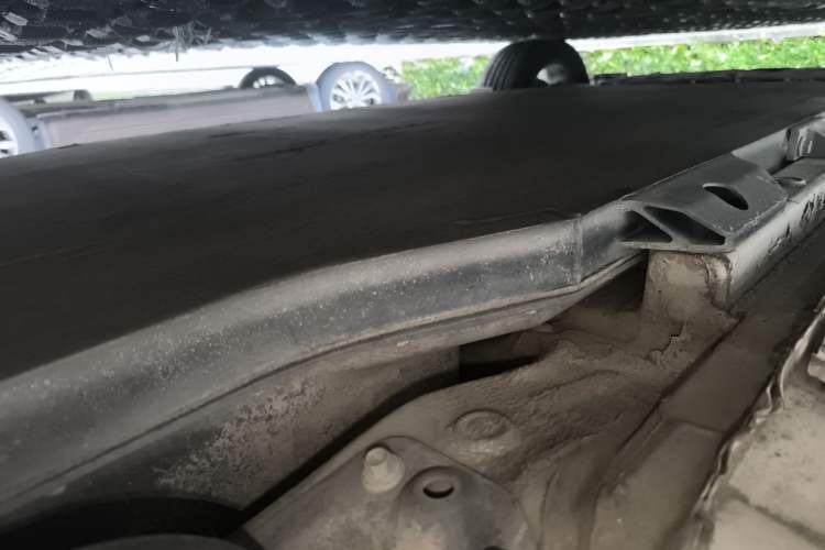 Used SOL E50A 2021 Deluxe Edition Chassis Rear Left