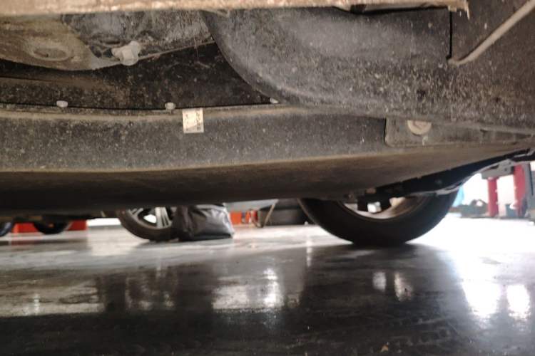Used SOL E50A 2021 Deluxe Edition Chassis Rear Left