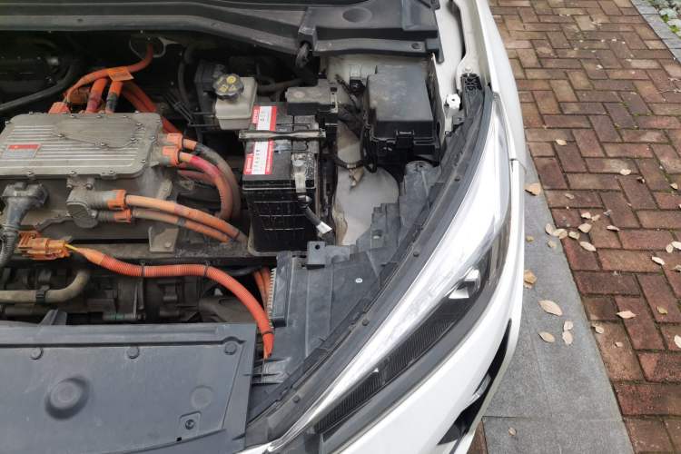 Used SOL E50A 2021 Travel Edition Engine Bay Left