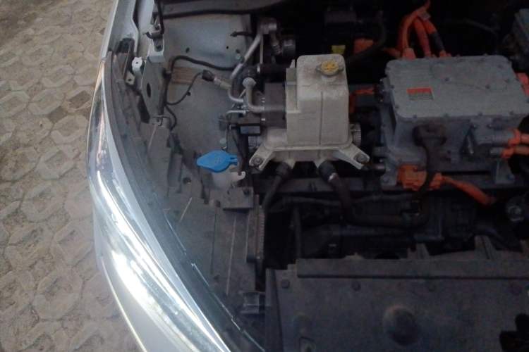 Used SOL E50A 2021 Deluxe Edition Engine Bay Right