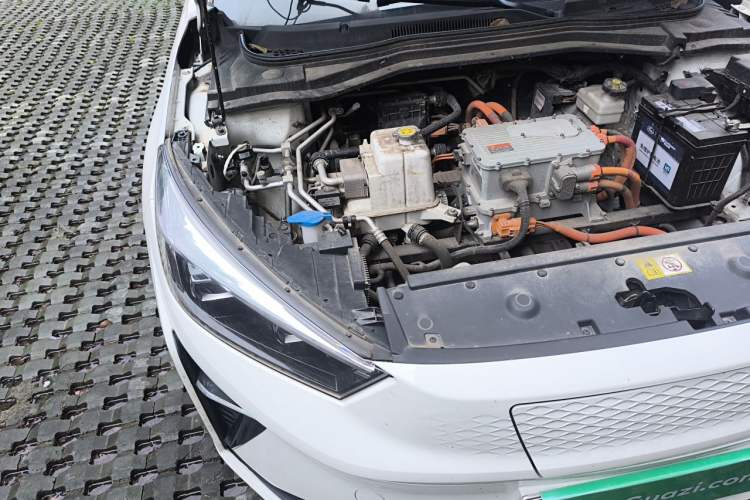 Used SOL E50A 2021 Deluxe Edition Engine Bay Right