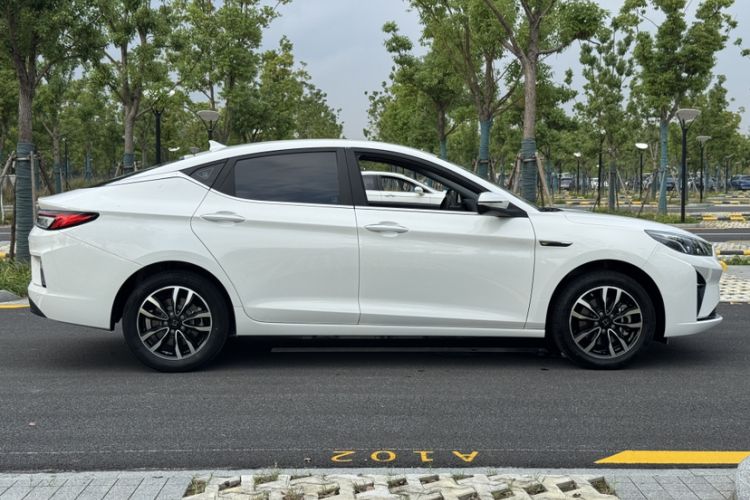 Used SOL E50A 2021 Deluxe Edition Exterior 2