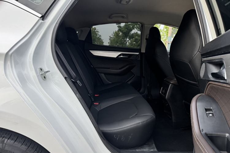 Used SOL E50A 2021 Deluxe Edition Interior 2