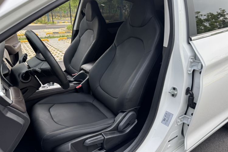 Used SOL E50A 2021 Deluxe Edition Left Front Seat