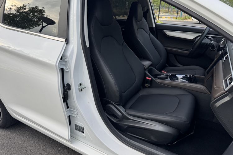 Used SOL E50A 2021 Deluxe Edition Right Front Seat