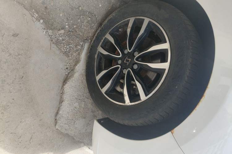 Used SOL E50A 2021 Enjoy Travel Edition Right Front Wheel Hub