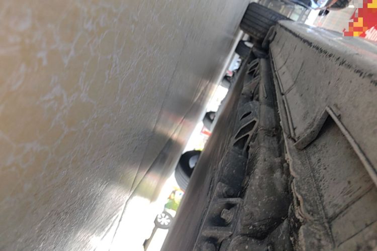 Used SOL E50A 2021 Deluxe Edition Right Side Sill