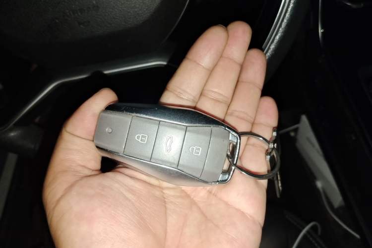 Used SOL E50A 2021 Deluxe Edition Vehicle Key