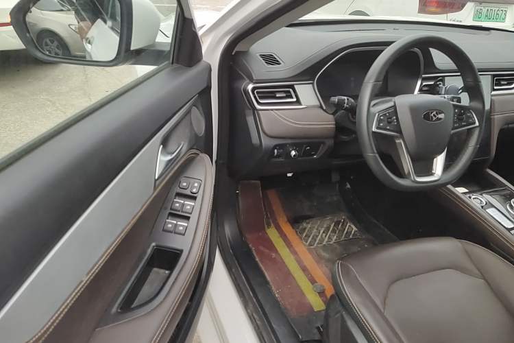 Used SOL E50A 2022 Travel Edition Driver Seat