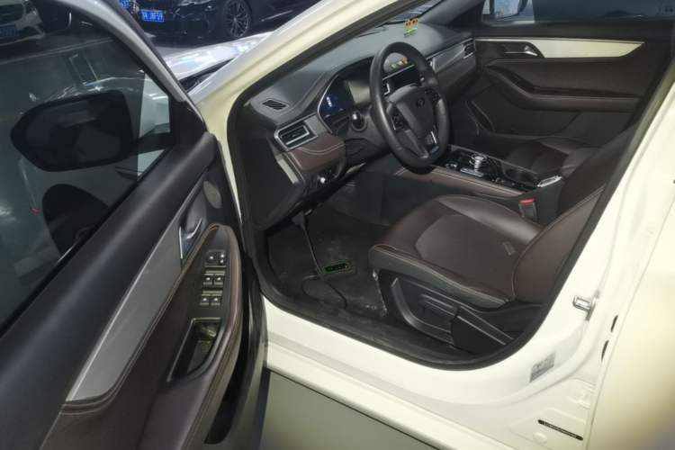 Used SOL E50A 2022 Travel Edition Driver Seat