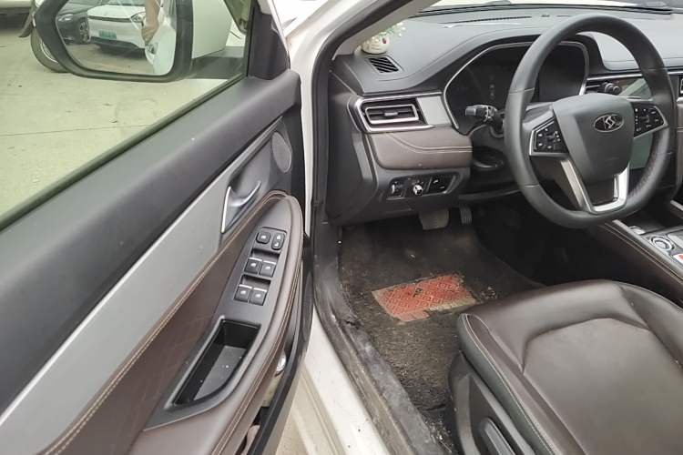 Used SOL E50A 2022 Travel Edition Driver Seat