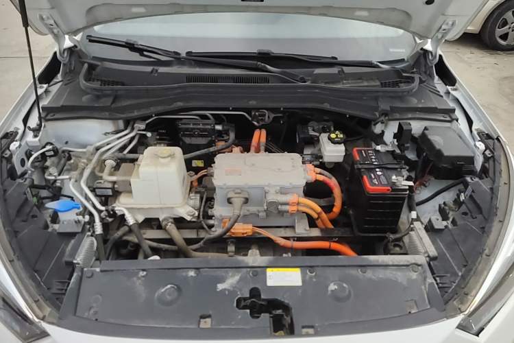 Used SOL E50A 2022 Travel Edition Engine Bay