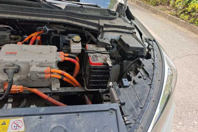 Used SOL E50A 2022 Official Edition Engine Bay Left