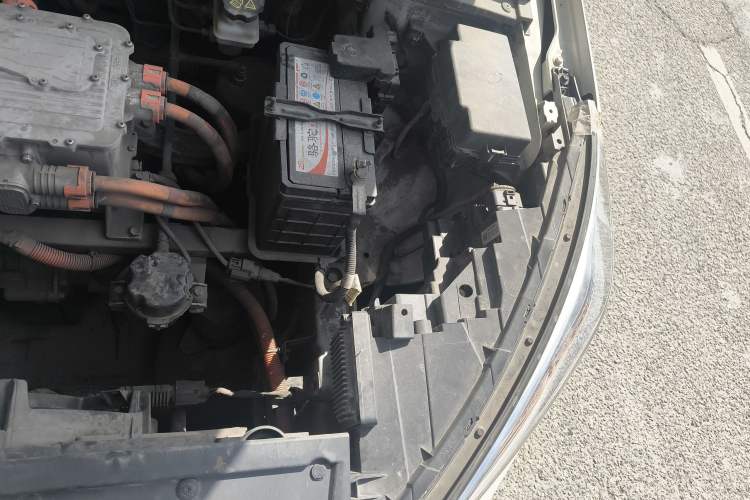 Used SOL E50A 2022 Travel Edition Engine Bay Left