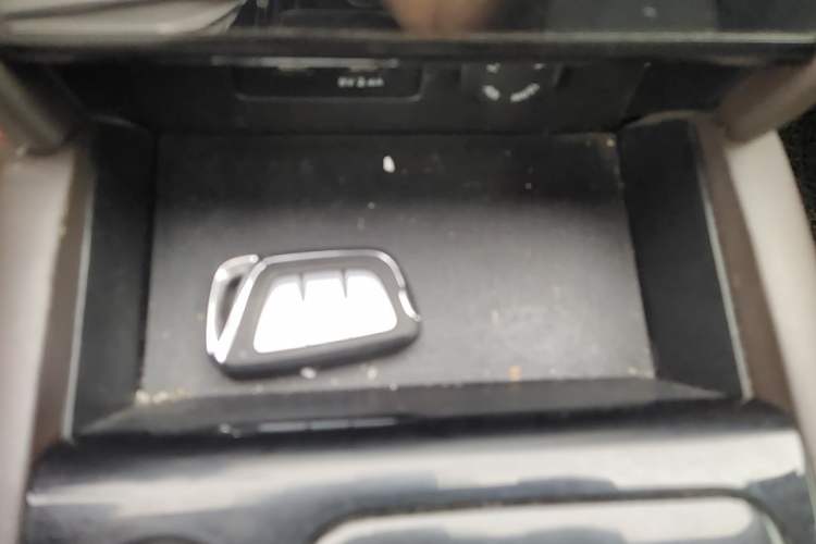 Used SOL E50A 2022 Travel Edition Interior 1