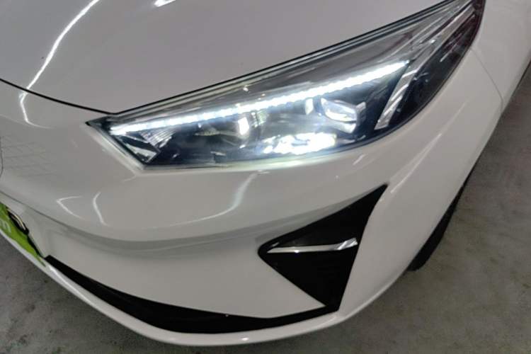 Used SOL E50A 2022 Travel Edition Left Front Headlight