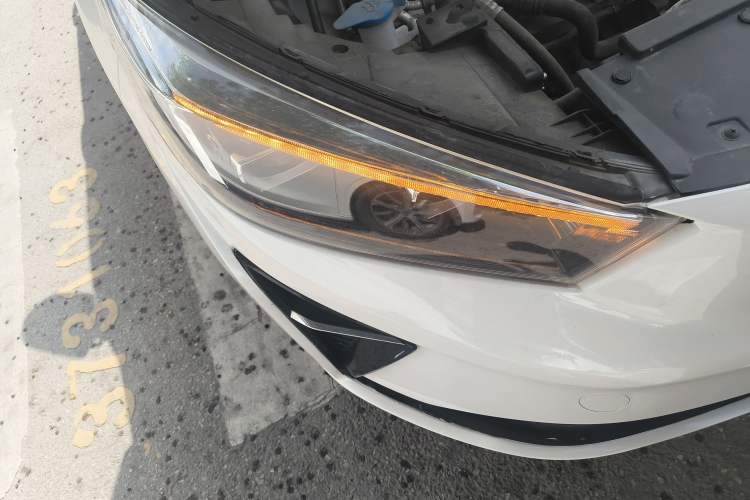 Used SOL E50A 2022 Travel Edition Right Front Headlight