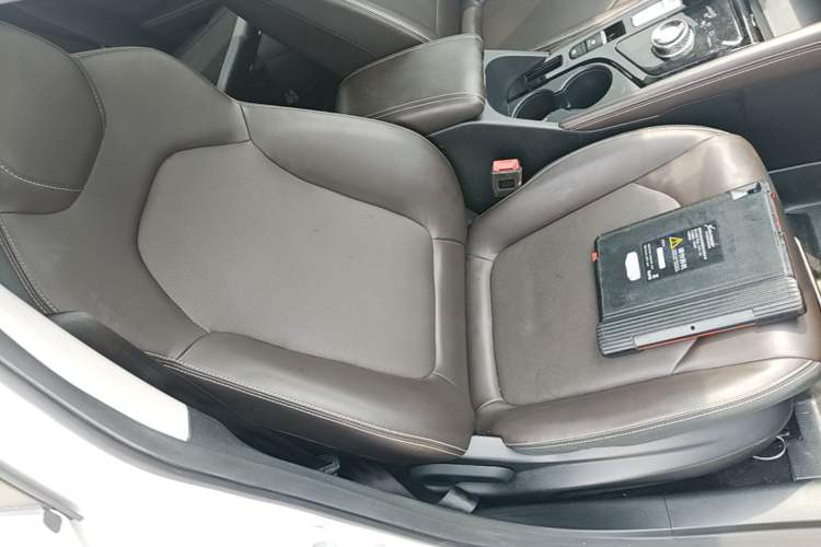 Used SOL E50A 2022 Official Edition Right Front Seat