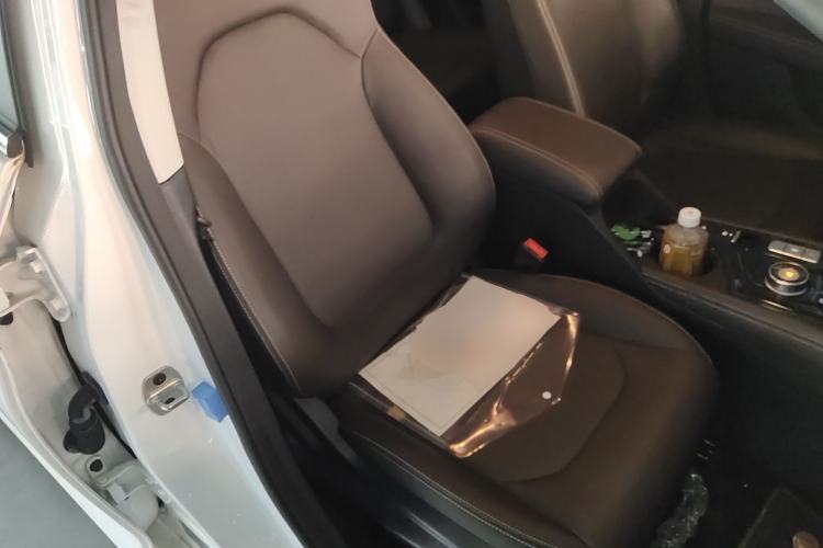 Used SOL E50A 2022 Travel Edition Right Front Seat