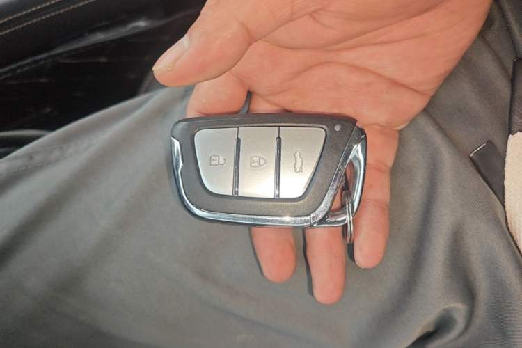 Used SOL E50A 2022 Travel Edition Vehicle Key