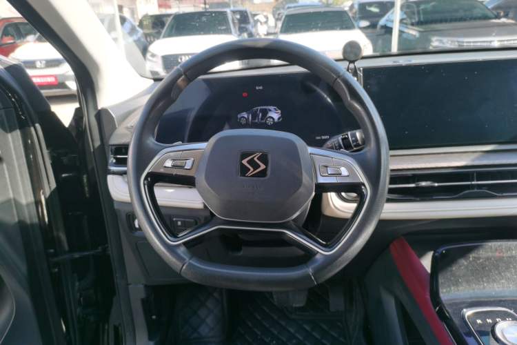 Used SOL QX 2021 300T DCT Prestige Smart Connectivity Version Steering Wheel