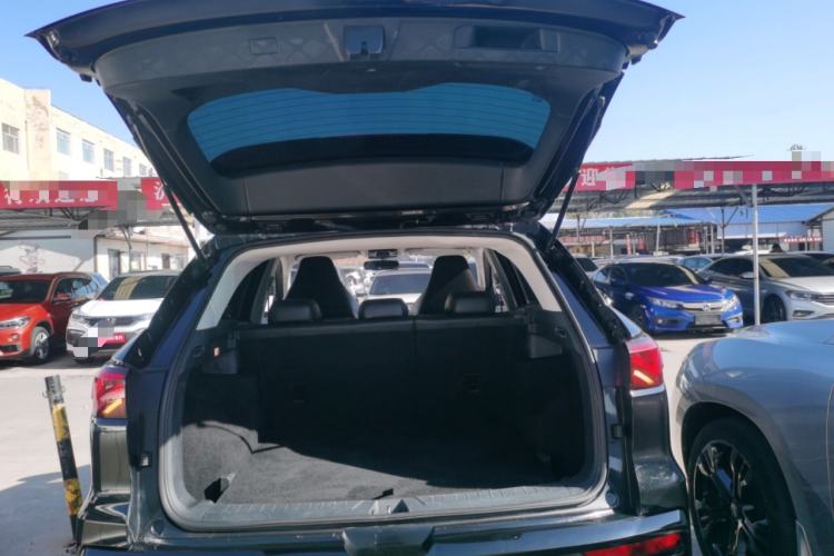 Used SOL QX 2021 300T DCT Prestige Smart Connectivity Version Trunk