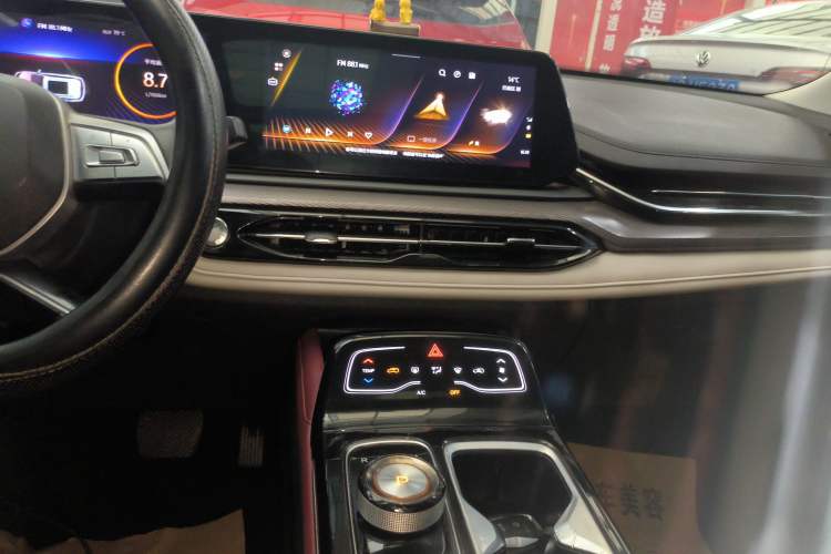 Used SOL QX 2021 300T DCT Luxury Smart Connectivity Version Audio And AC Panel