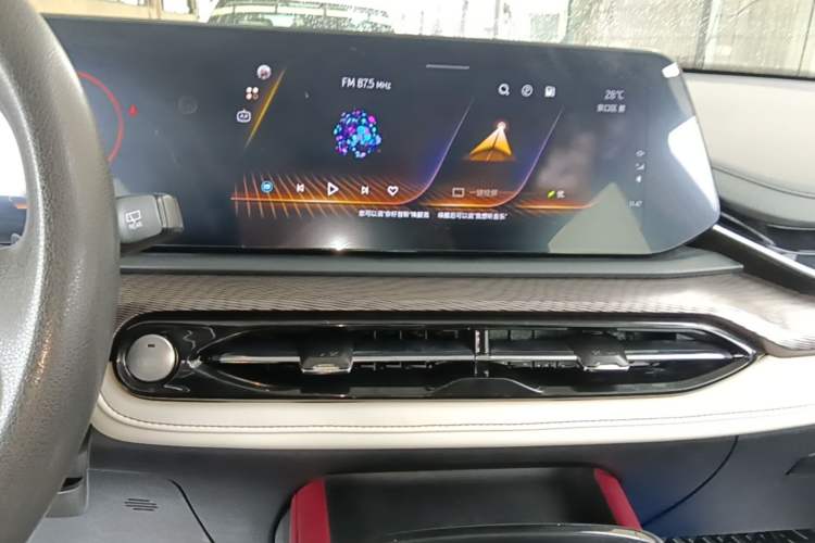 Used SOL QX 2021 300T DCT Prestige Smart Connectivity Version Audio And AC Panel