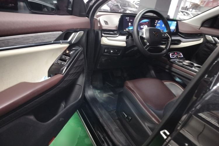 Used SOL QX 2021 300T DCT Prestige Smart Connectivity Version Driver Seat
