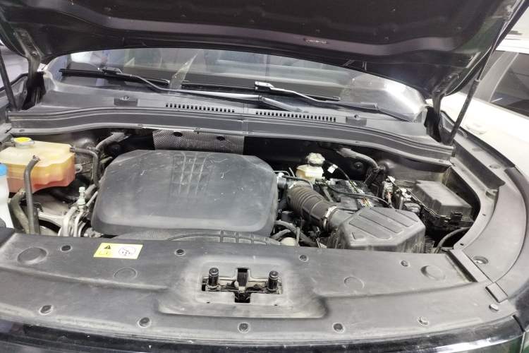 Used SOL QX 2021 300T DCT Prestige Smart Connectivity Version Engine Bay