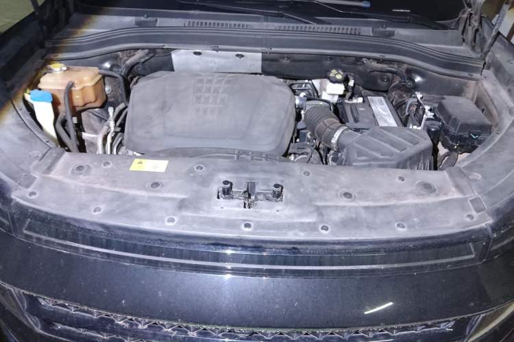 Used SOL QX 2021 300T DCT Prestige Smart Connectivity Version Engine Bay