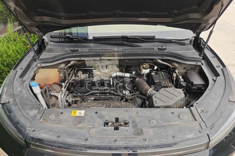 Used SOL QX 2021 300T DCT Prestige Smart Connectivity Version Engine Bay