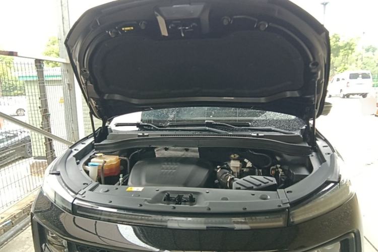 Used SOL QX 2021 300T DCT Prestige Smart Connectivity Version Engine Bay