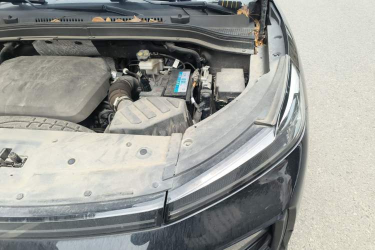 Used SOL QX 2021 300T DCT Prestige Smart Connectivity Version Engine Bay Left