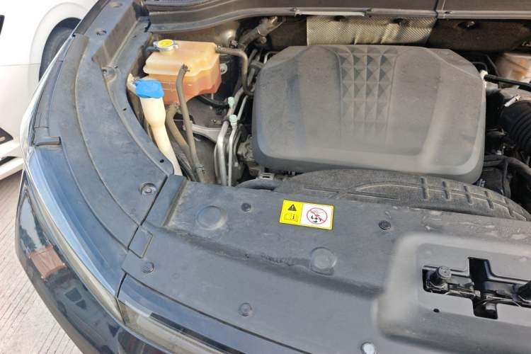 Used SOL QX 2021 300T DCT Deluxe Smart Connectivity Version Engine Bay Right