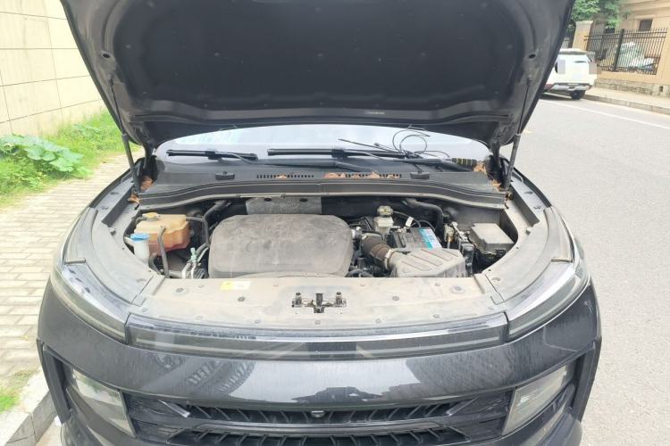 Used SOL QX 2021 300T DCT Prestige Smart Connectivity Version Engine Bay