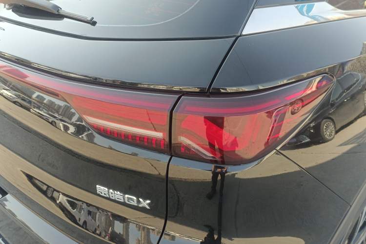 Used SOL QX 2021 300T DCT Prestige Smart Connectivity Version Exterior 6