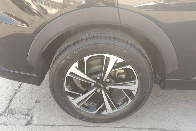 Used SOL QX 2021 300T DCT Prestige Smart Connectivity Version Exterior 8