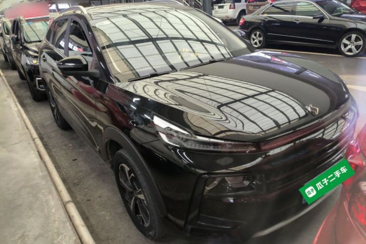 Used SOL QX 2021 300T DCT Luxury Smart Connectivity Version Front Right 45 Deg