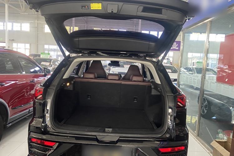Used SOL QX 2021 300T DCT Prestige Smart Connectivity Version Interior 7