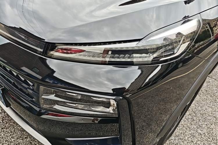 Used SOL QX 2021 300T DCT Prestige Smart Connectivity Version Left Front Headlight