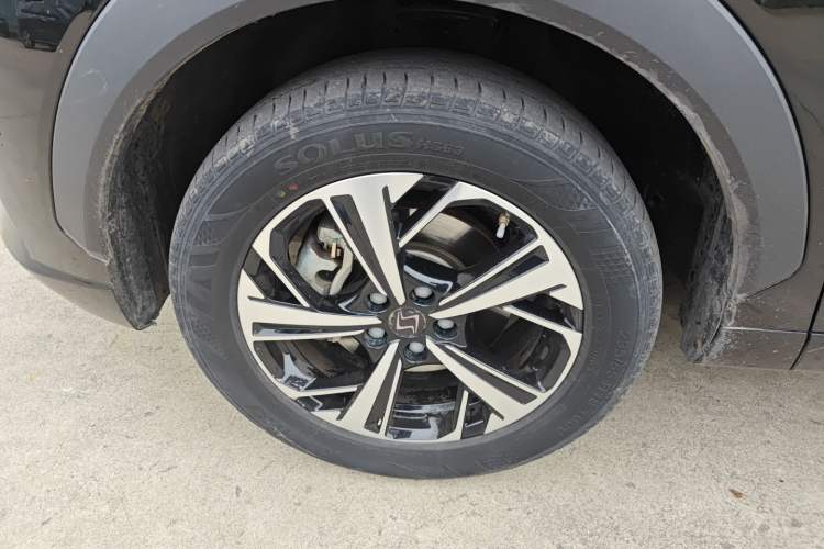 Used SOL QX 2021 300T DCT Prestige Smart Connectivity Version Left Front Wheel Hub